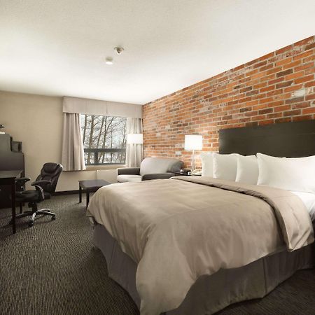Super 8 By Wyndham Timmins On Hotel Buitenkant foto