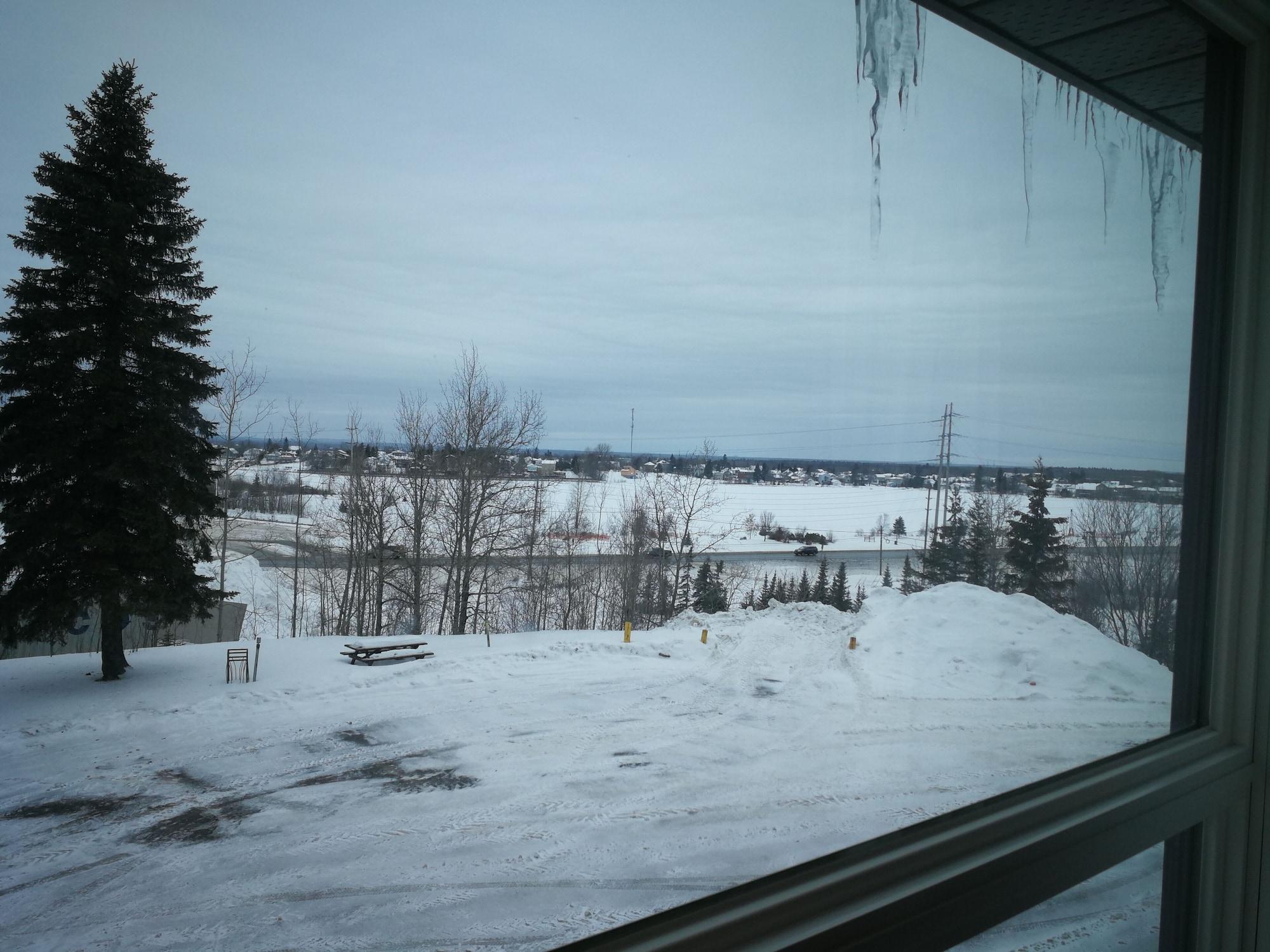 Super 8 By Wyndham Timmins On Hotel Buitenkant foto