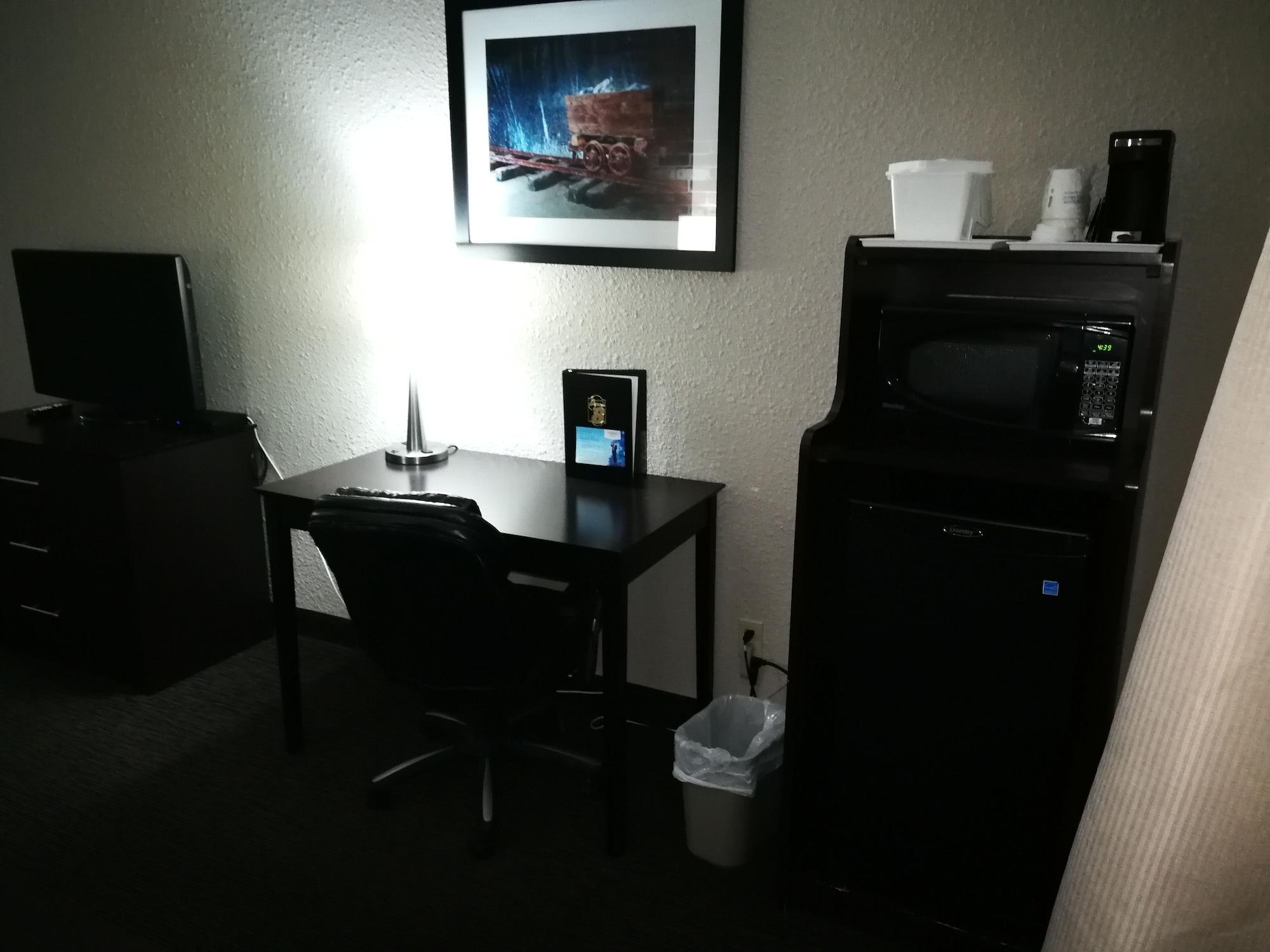 Super 8 By Wyndham Timmins On Hotel Buitenkant foto