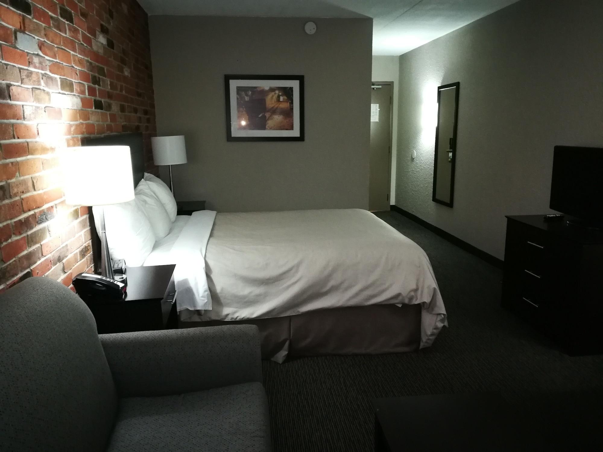 Super 8 By Wyndham Timmins On Hotel Buitenkant foto