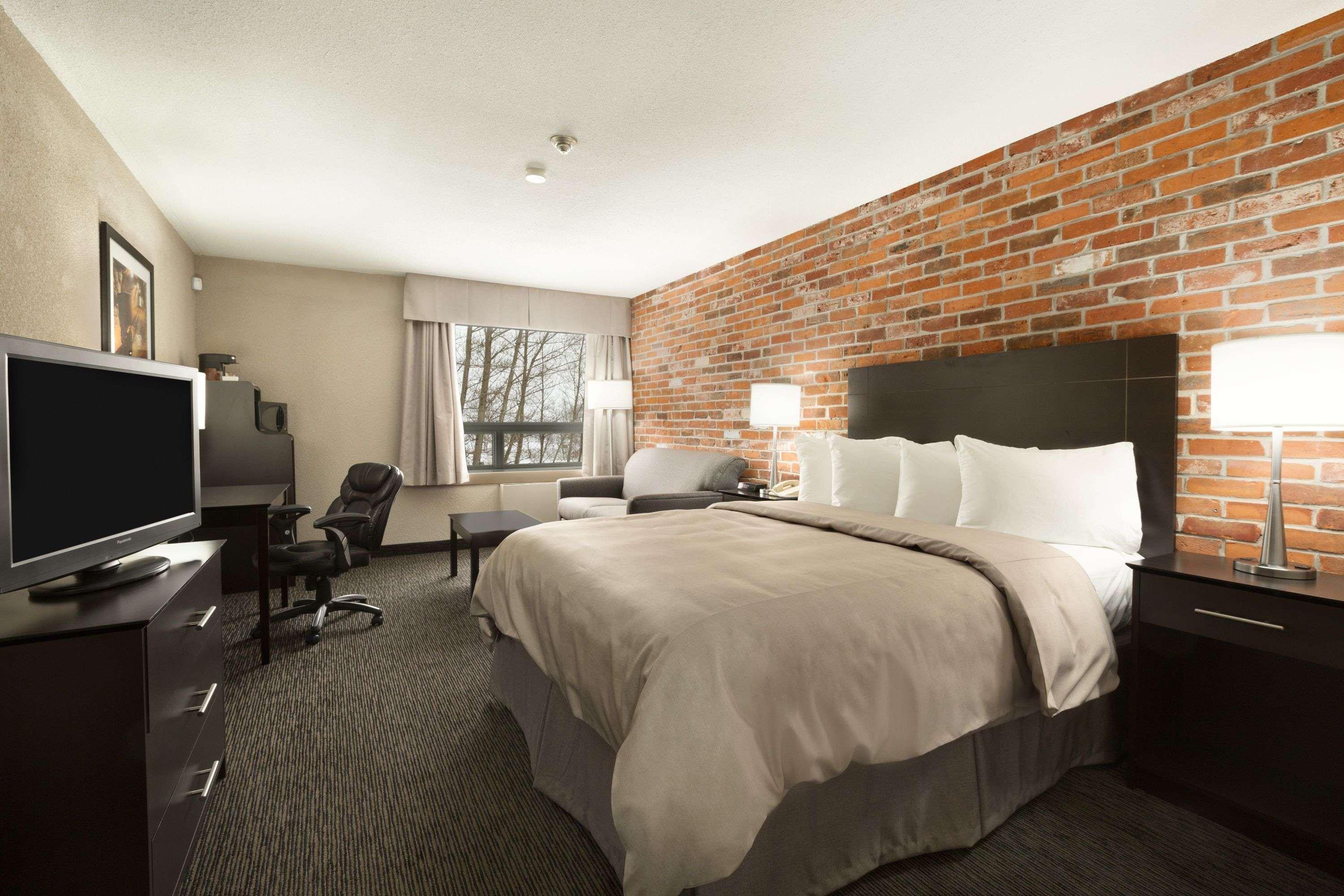 Super 8 By Wyndham Timmins On Hotel Buitenkant foto